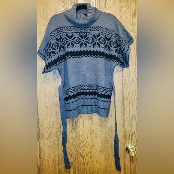 EUC Dress Barn Knit Snowflake Turtleneck Sweater | Grey | XLP - Picture 4 of 10